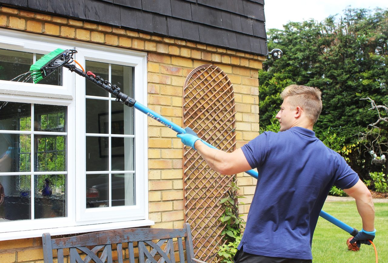 Professional pure water window cleaning in Berkshire